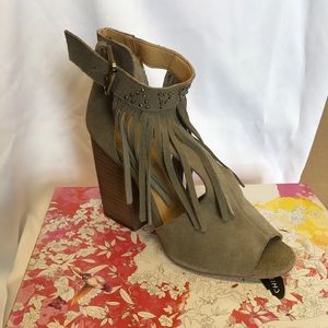 Chinese Laundry BOHO Grey leather